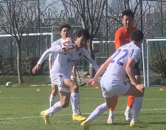 半岛束艺海语字母圈