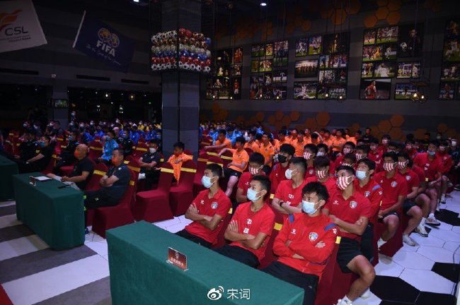 淫乱的美容师们