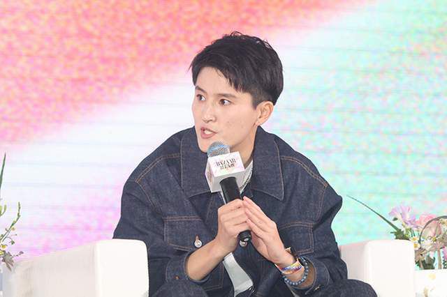 还以为是男朋友呢